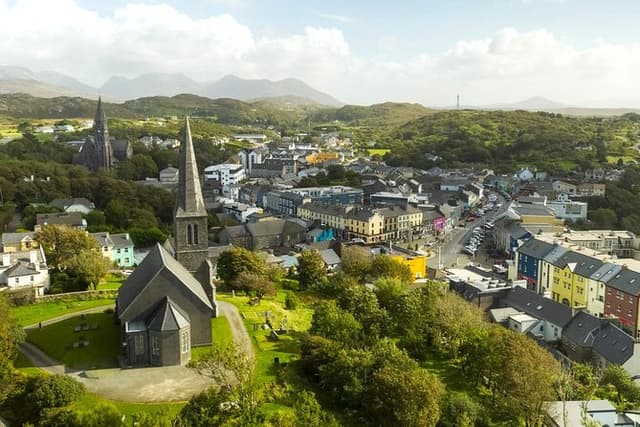 Galway Private Guided Walking Tour in Clifden Church Graveyard
