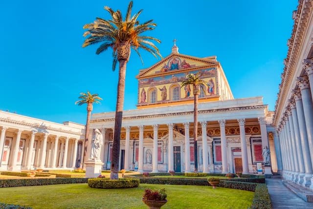 Private Tour in Catholic Churches of Rome