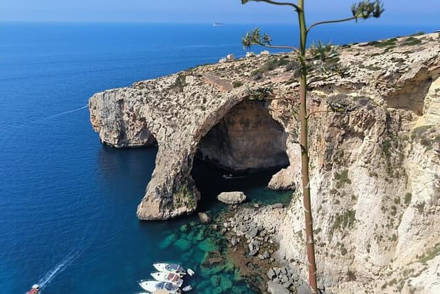 Half day private tour around malta