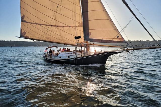 Top Rated San Diego Sunset Sail Classic Yacht 6 Guests