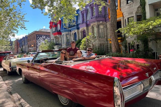 PRIVATE 2-Hour tour of Montréal in Convertible Cadillac + Murals