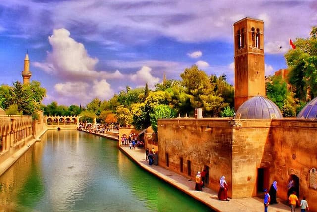 3 Nights Gaziantep Sanliurfa Adiyaman Diyarbakir Mardin Tour