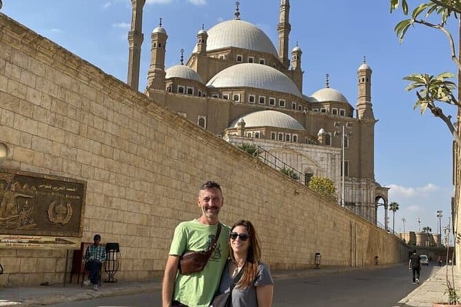 From Suez to Giza: Pyramids & Sphinx Day Tour