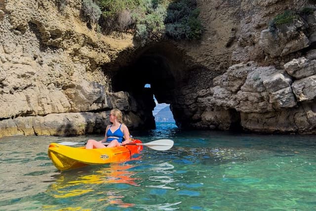 Small groups Kayak tour from Sorrento to Bagni Regina Giovanna