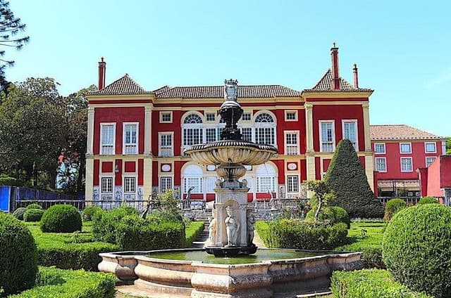 Lisbon Private 7 hours trip of Palaces, Monasteries, and Churches