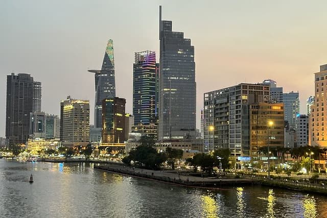 [Free E-sim] Evening Walking Tour in Saigon