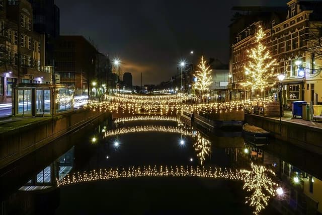 Walking Private Tour of The Hague with Royal Christmas Fair