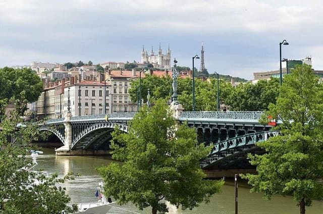 Explore Lyon: The Best of the City in One Tour