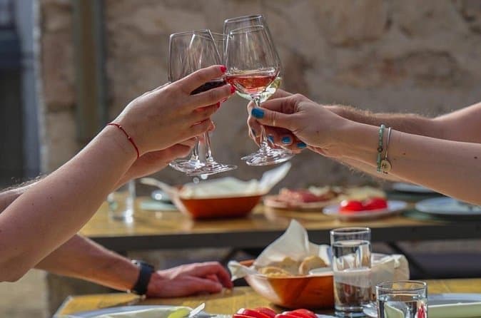 Compare Top Šipčanik Wine Tours