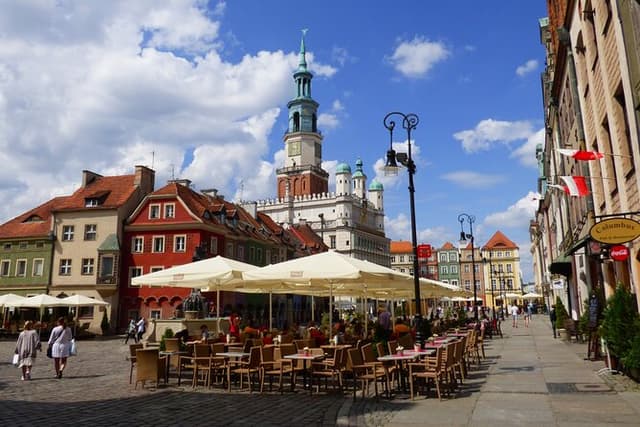 Highlights of Poznań: Private Tour with a local Guide