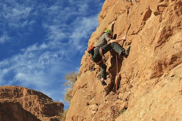 Half day Rock climbing Todra gorges
