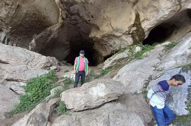 Pellumbas Cave Tour and Petrela Castle from Tirana