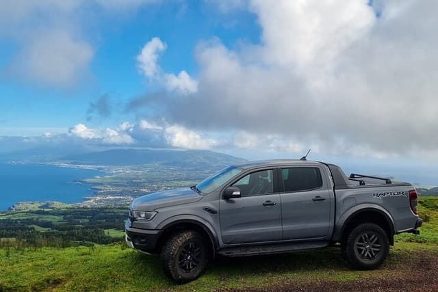 Sete Cidades: Private 4x4 Tour Half Day
