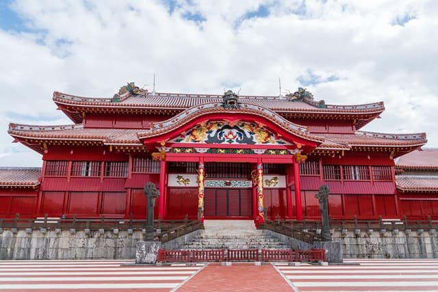 Okinawa Private Customizable 6-Hour Tour By Private Vehicle