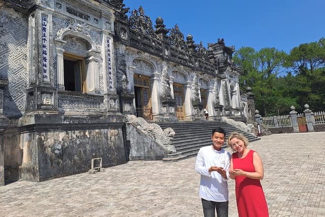 Hue day tour with boat ride on Perfume river and local food