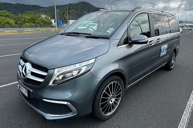 Cairns Airport to Port Douglas Private Transfer With Return
