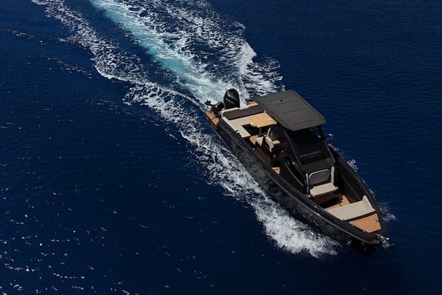 Santorini Private Captain Cruise