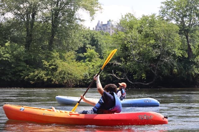Beautiful Self Guided Kayaking by the Biltmore