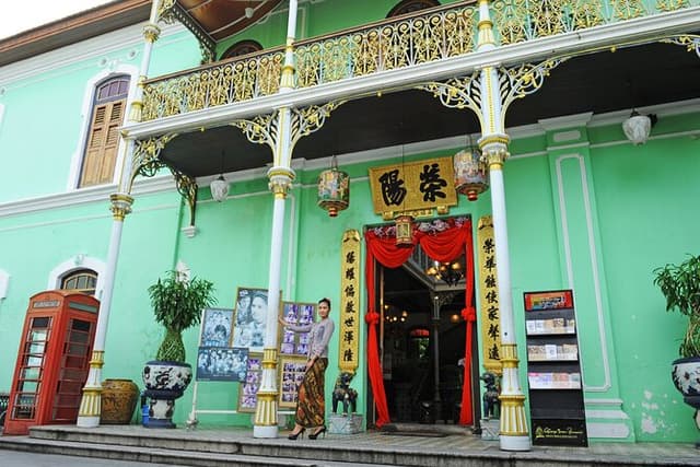 Penang Georgetown Through The Alleys Walking Tour