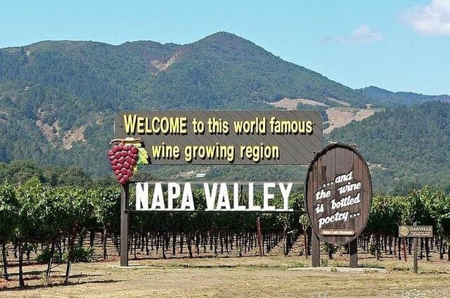 Napa and Sonoma Small Group Wine Tour from San Francisco