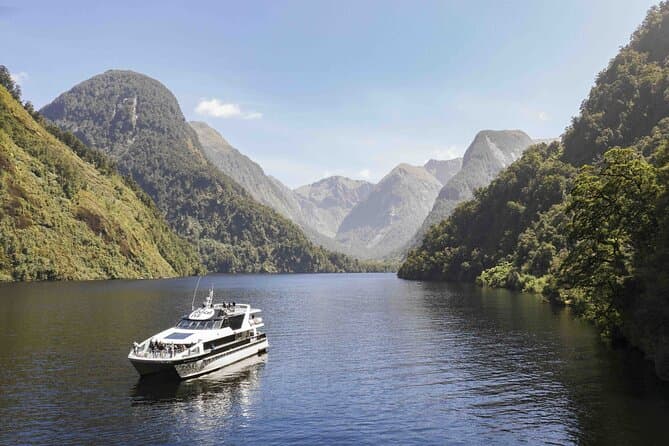 Epic Doubtful Sound Wilderness Cruise & Te Anau Tours