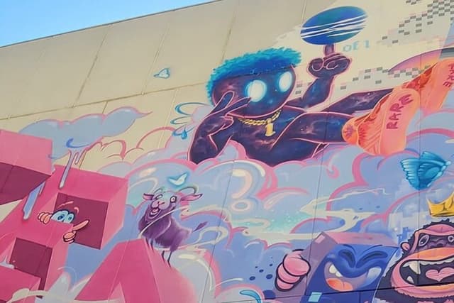"In The Streets & Eats" Mural Art Tour Of Charlotte