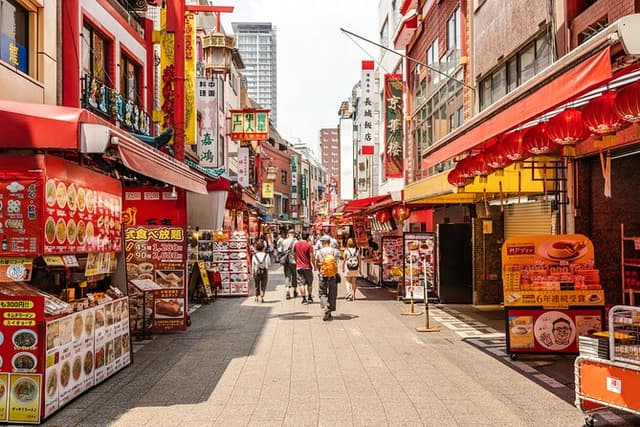 Kobe Highlights & Hidden Gems: Private & Custom Tour with a Guide