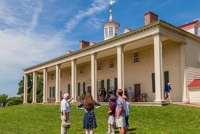 Private Walking Tour of Mount Vernon