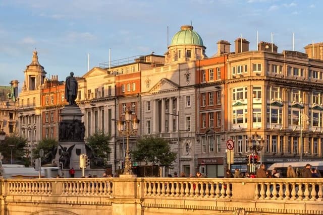 Self-Guided Walk from Dublin's O’Connell Bridge to Abbey Theatre