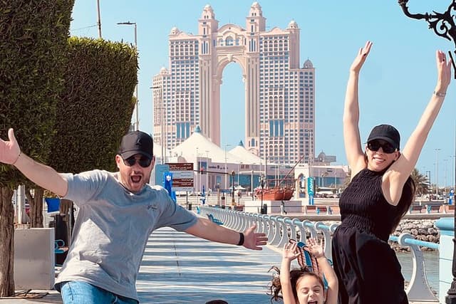 Private Guided Full-Day Tour in Abu Dhabi