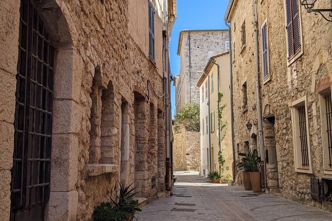 Explore Antibes: The Ultimate Guided Walking Experience