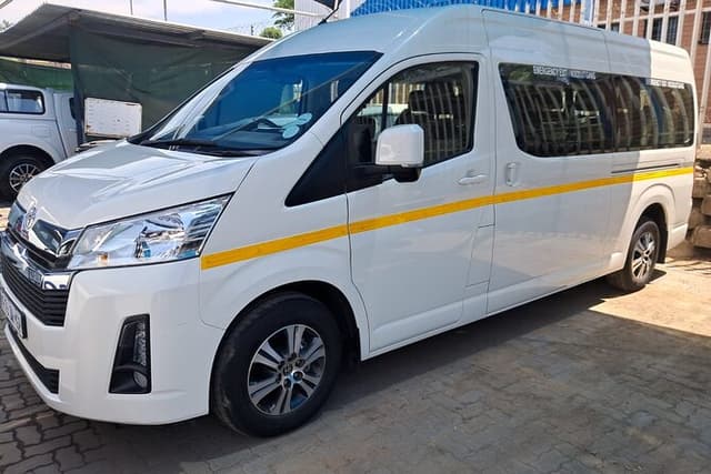 OR Tambo & Lanseria Aiport Transfers to Sun City