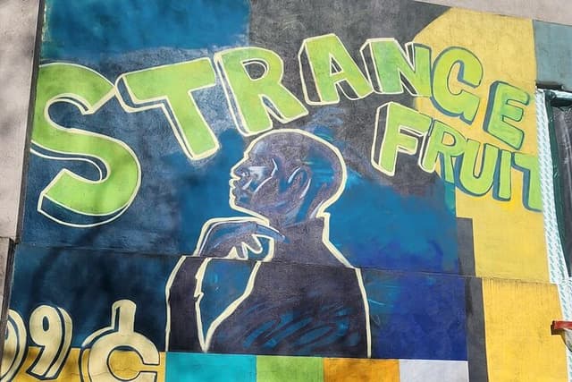 "In The Streets & Eats" Mural Art Group Tour Of Charlotte