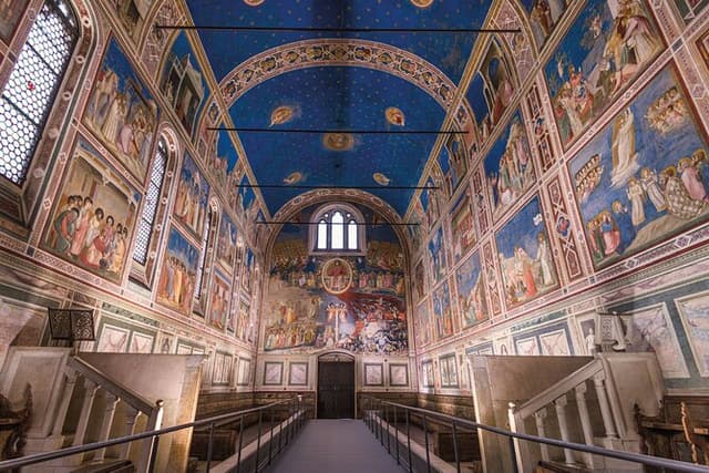 Padova Walking Tour with Audio and Written Guide by a Local