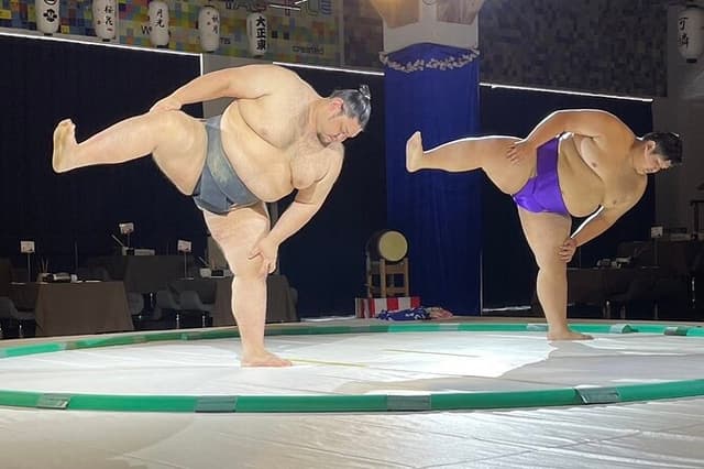 Up-Close Sumo Experience at Ochi Stable: Wear Kimono in Osaka