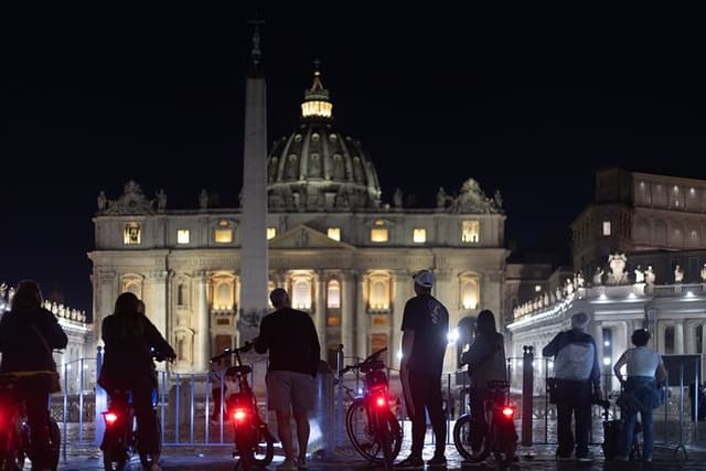Rome by Night - Ebike Small Group Tour - Food and Wine (Option)