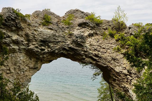 Scenic Mackinac Island: A Self-Guided Cycling Audio Tour