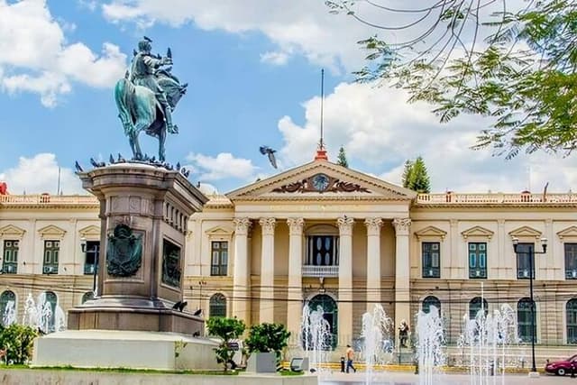 San Salvador Must-See Attractions Walking Tour With A Guide