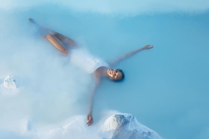 Compare Best Transfers: Reykjavik to Blue Lagoon