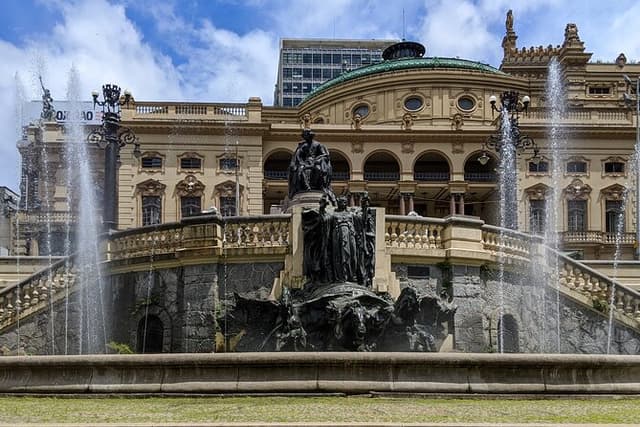 Sao Paulo: Downtown-Center History Walking Tour