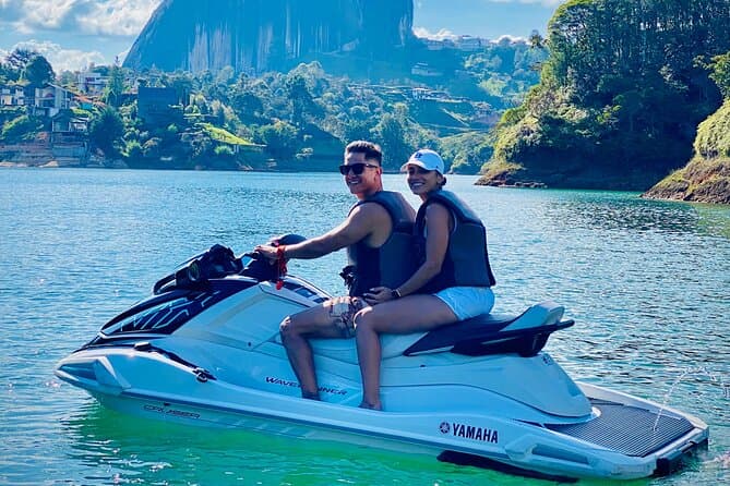 Best Guatape Wakeboarding Tours & Prices