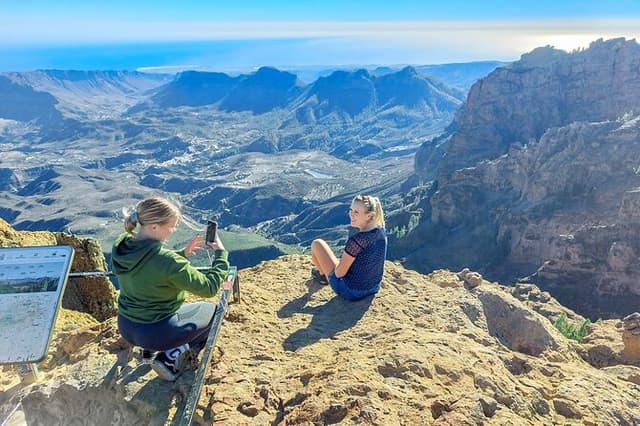 Gran Canaria 7 Highlights Small Group Tour with Tapas Picnic
