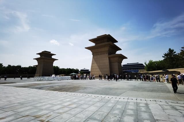 Shaanxi History Museum Qin-Han Branch English guide service