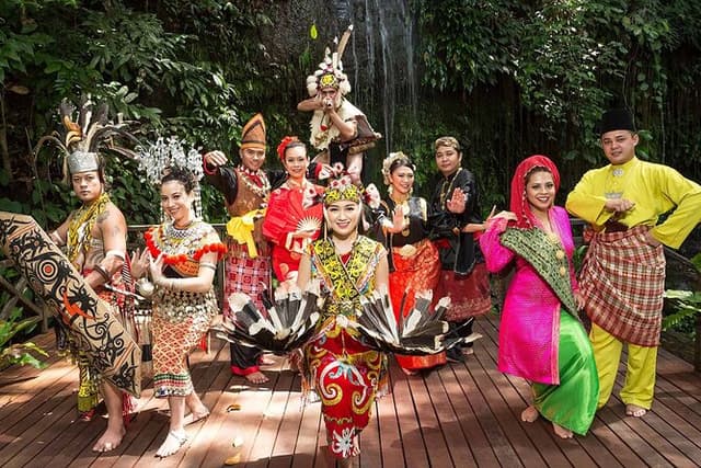 Sarawak Cultural Village Half Day Tour from Kuching with Pickup