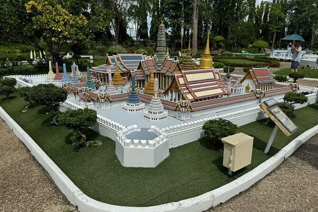 Mini Siam Arts Crafts and Thai Culture Pattaya