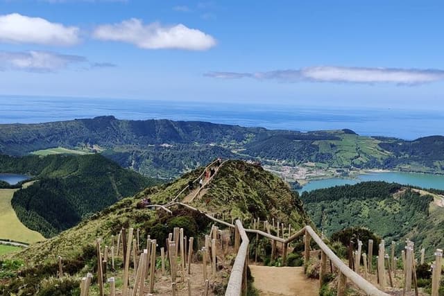 Zafira-Small Groups Tour | local guide & Scenic Views (WOW)