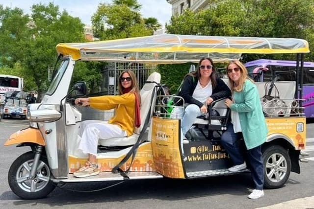 Privately Guided Panoramic Tour in Yellow Tuk Tuk from Madrid