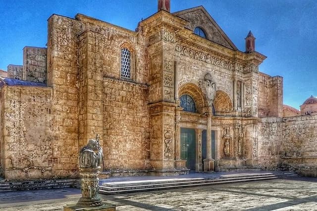 Santo Domingo City Tour from Punta Cana Full-Day