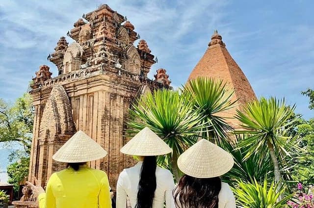 Half Day Car Nha Trang City Tour (Min 2 guest)