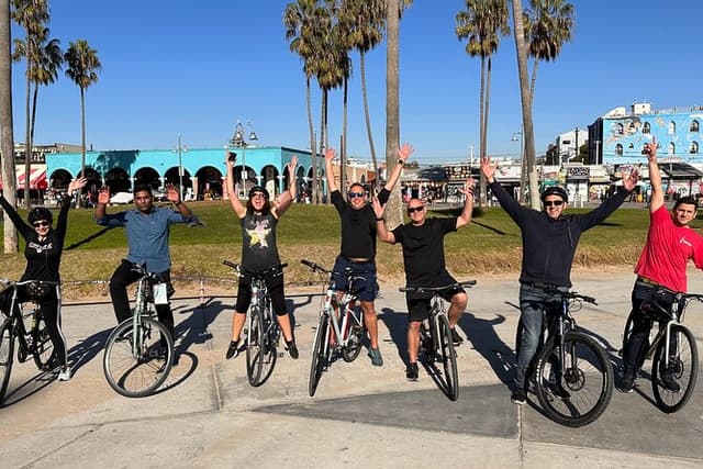 Los Angeles: Full-Day eBike Tour — Beaches, Beverly Hills & More